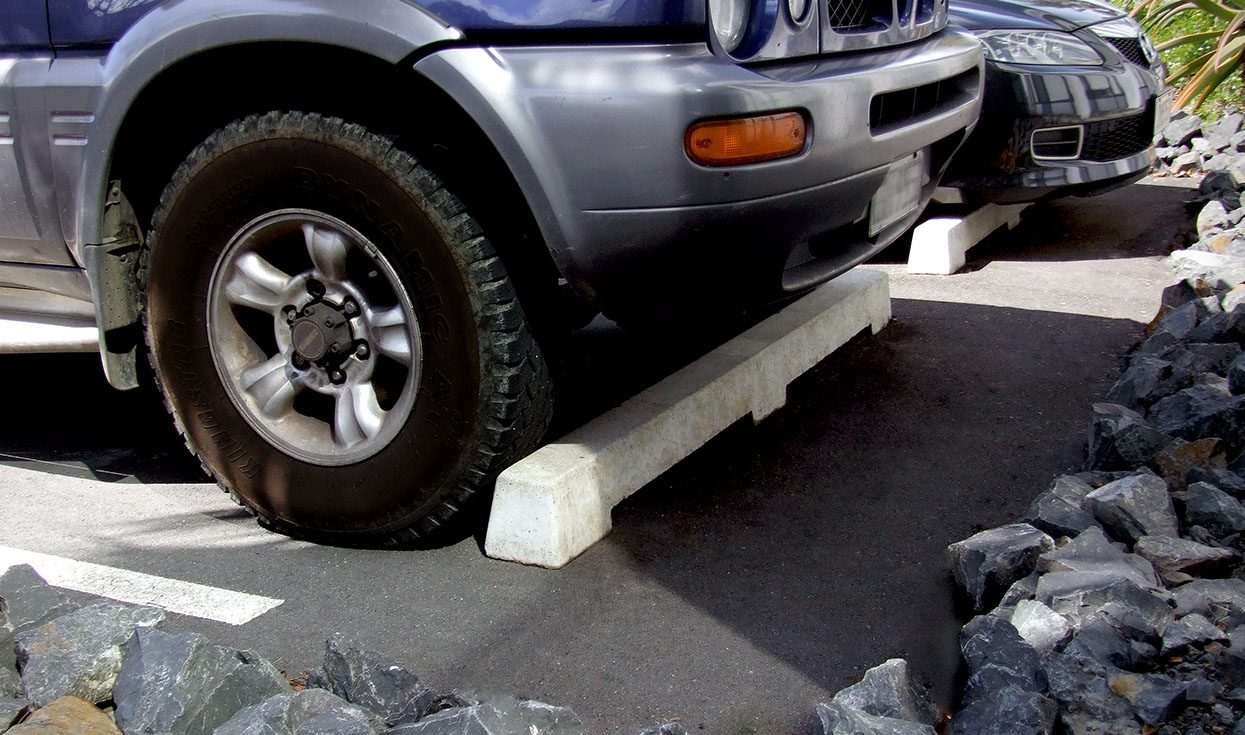 Hynds_Concrete_Wheel_Stops_Insitu